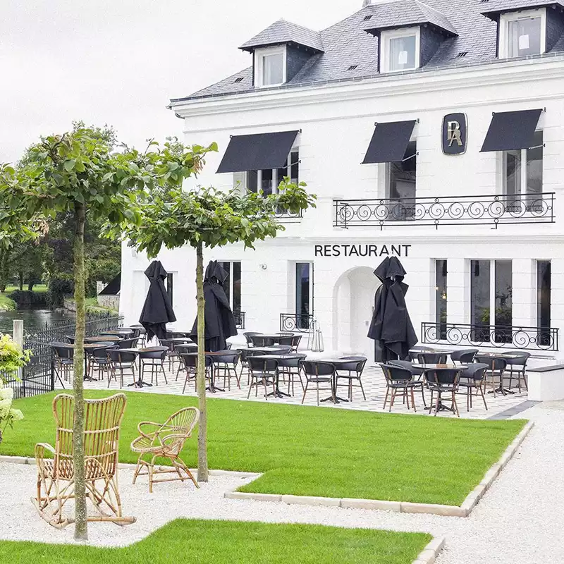 Hôtel restaurant Bel Ami, réception de séminaires et réunions avec jardin